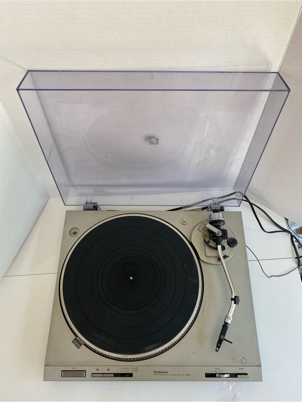 Technics SL-D202 Direct Drive Automatic Turntable Record Player Parts or Repair